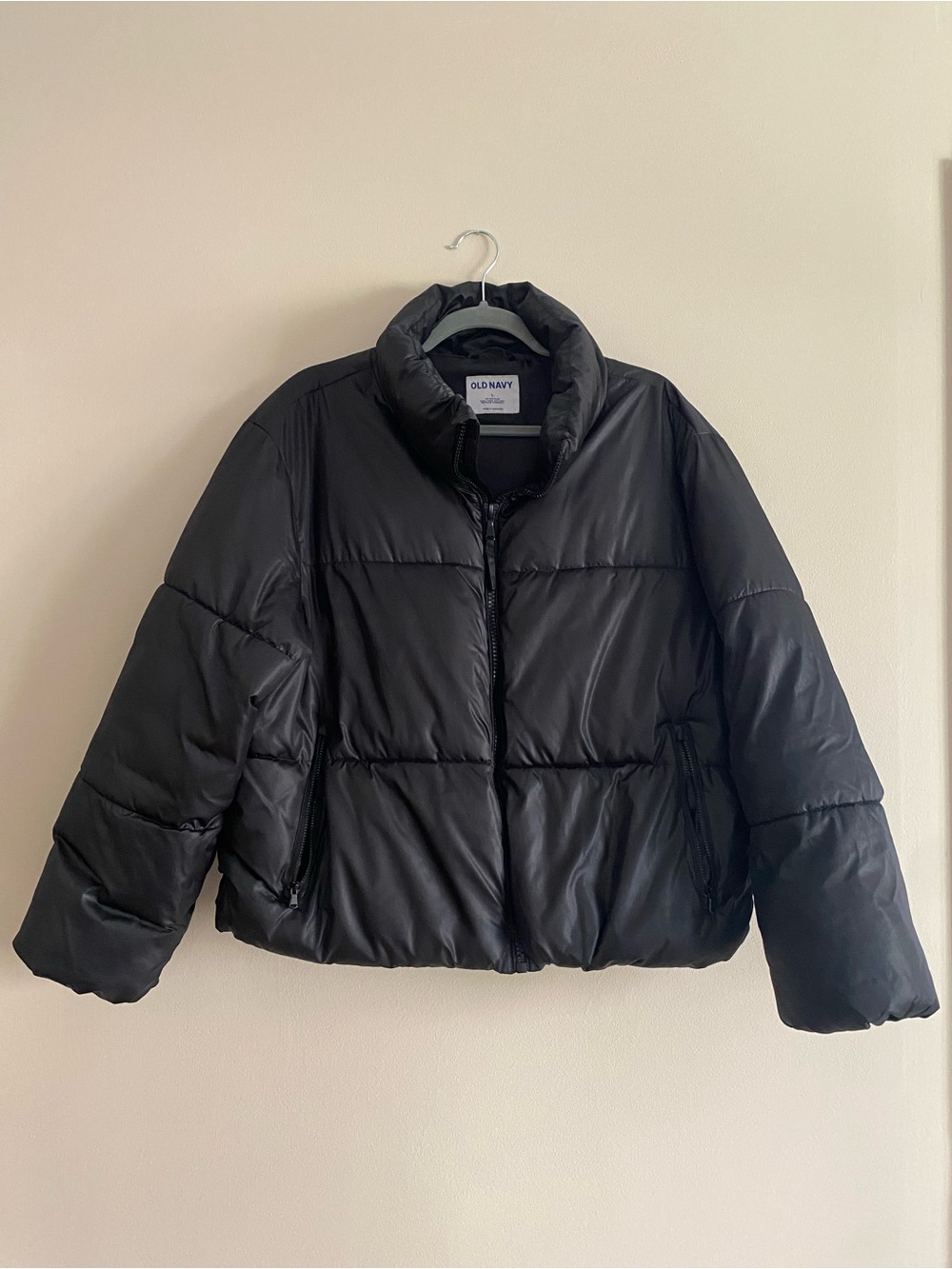 Old Navy Women's Black Cropped Puffer Coat